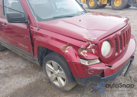 2012 Jeep Patriot Latitude z USA, uszkodzony, nr VIN 1C4NJRFB6CD672352